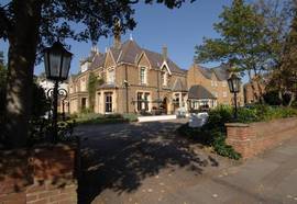 Cotswold Lodge
