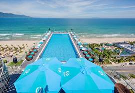 Yarra Ocean Suites Danang