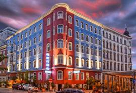 Urania Hotel