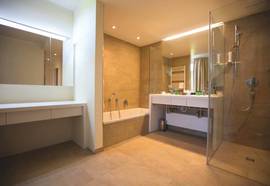 Momentum Hotel