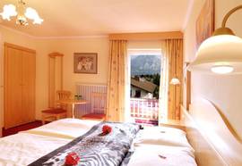 Bruderhofer Hotel Pension, Altmunster