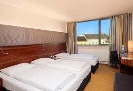 Eurostars Embassy Hotel