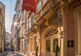 Schlosshotel Romischer Kaiser