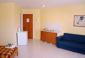 KARRAS HOTEL