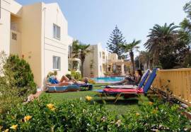 Lambrinos Suites