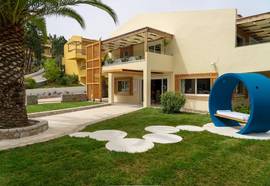 Zoe Hotel