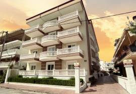 Rg Status Hotel