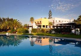 Marmari Beach Apartment Suites