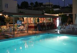 Koukouras Hotel & Lia Apartments