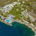 Горящие туры в Грецию для 2 взрослых от Panteon на июль 2026 - Ramada Loutraki Poseidon Resort