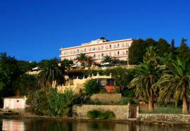 Aegli Hotel
