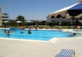 Royal Rose Studios & Apartments