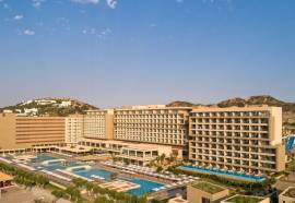 Amada Colossos Resort