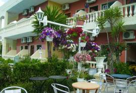 Flamingo Apartments