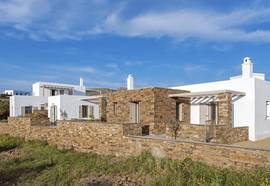 White Tinos Luxury Suites