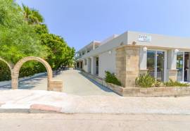 Evita Beach Hotel