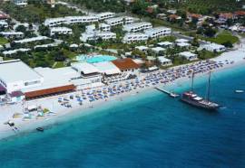 Kinetta Beach Resort & Spa