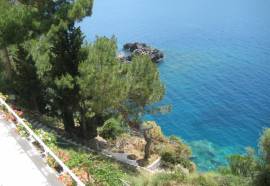 Akrotiri Beach