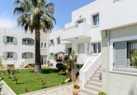 Angela Studios & Apartments, Sissi
