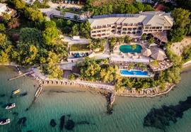 Gloria Maris Hotel Suites & Villas