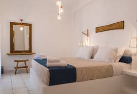 Santorini Crystal Blue Suites, Kamari