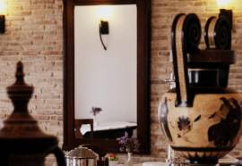 Pelican Bay Art Hotel