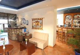 Eden Hotel, Afitos