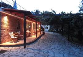 Dionysos Apartments
