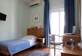 Pella Hotel