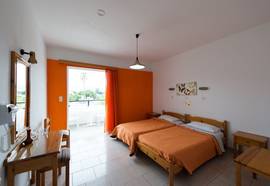 Laura Hotel
