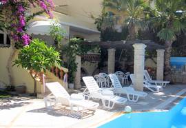 Petra Beach Apartments