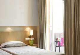 Astoria Hotel, Troulos