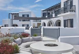 Parian Boutique Hotel
