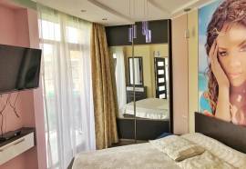 Rock Hotel First Line