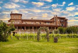 Schuchmann Wines Chateau & SPA