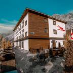 Туры в Грузию, в лучшие отели, для 2 взрослых, весна 2024 - Alpine Lounge Kazbegi