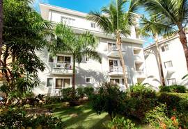 Tropicana Suites Deluxe Beach Club & Pool