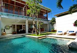 Villa Lumut