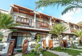 Lovina Beach Club & Resort