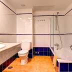 Горящие для молодоженов туры в Испанию для 2 взрослых на январь 2026 - SBH Monica Beach Resort