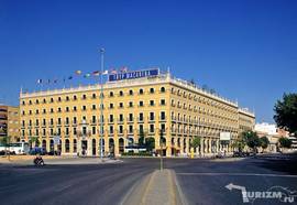Tryp Macarena