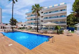 Metropolitan Playa JUKA Aparthotel