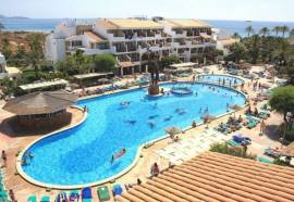 Fergus Style Bahamas