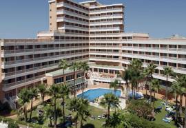 Hotel Parasol By Dorobe