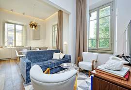 M7 Contemporary Apartments - My Extra Home