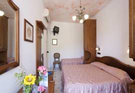 Giardino delle Ninfe e la Fenice