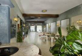 Tritone Hotel