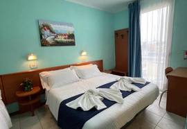 Hotel Blue Moon