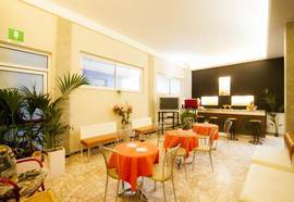 Lily Hotel