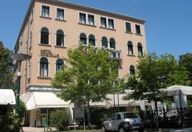 Cristallo Hotel